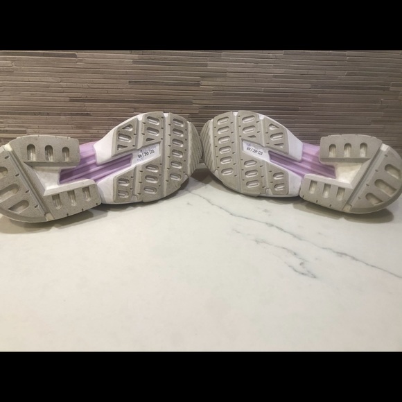 Adidas pods size 7.5 - Picture 5 of 5